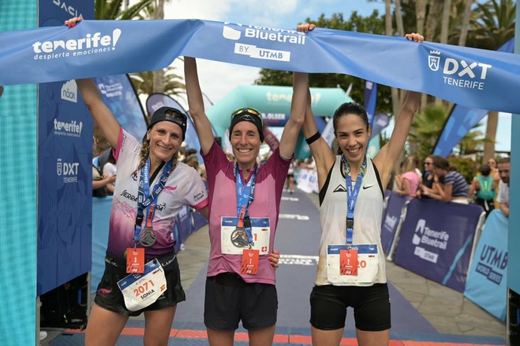 Maude Mathys podiumTenerife Bluetrail by UTMB