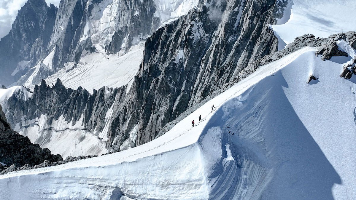 Kilian Jornet : les premières vidéos de Alpine Connections, 82 4000m en ...