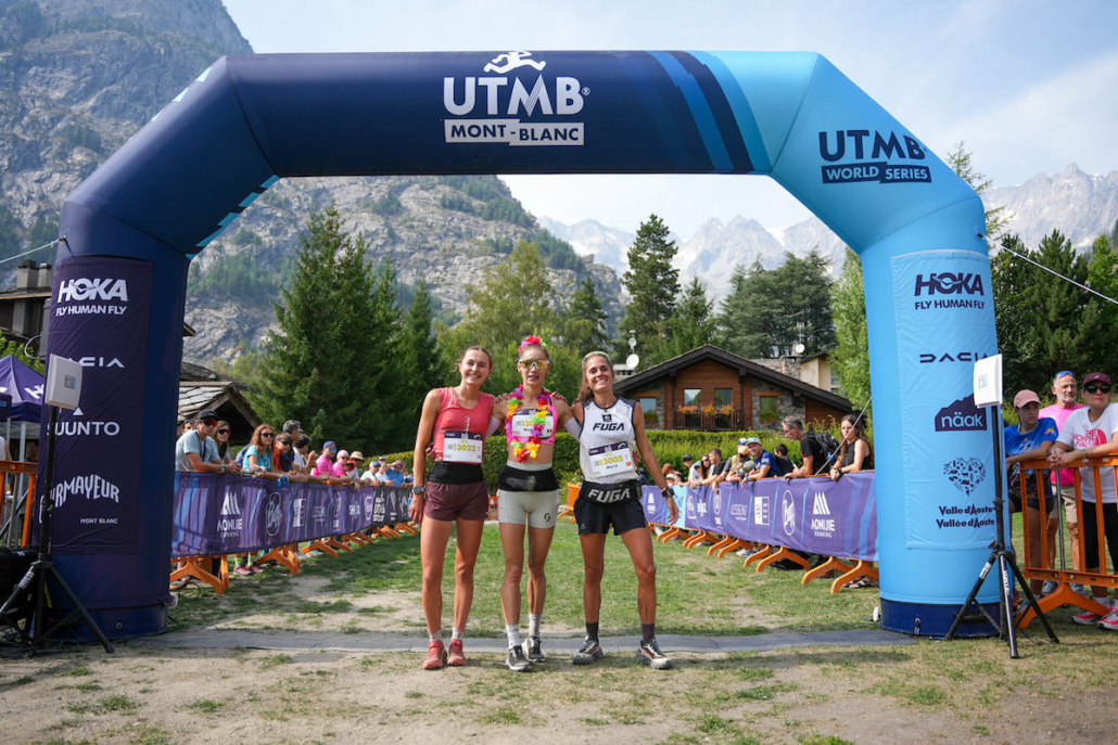 Podium ETC femmes. Photo UTMB GROUP