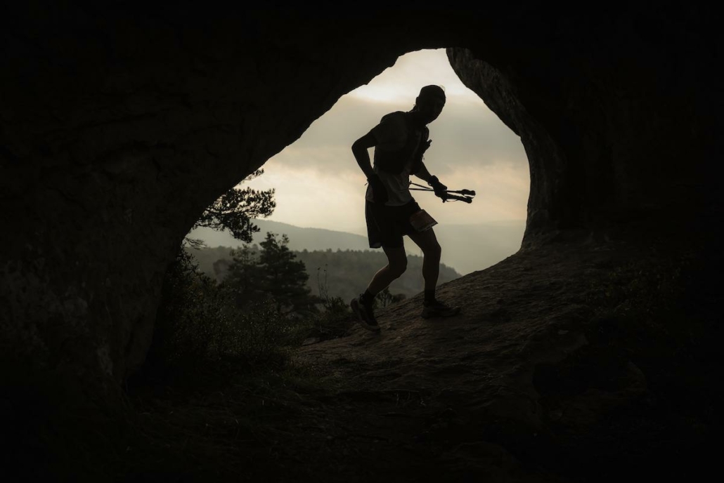 HOKA LES TEMPLIERS 2025-GRAND TRAIL-Lever soleil gorges de la Dourbie-1©Cyrille Quintard