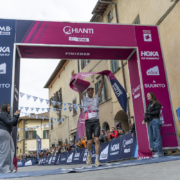 Chianti Ultra Trail : Thomas Cardin grand cru classé, Courtney Dauwalter au finsih